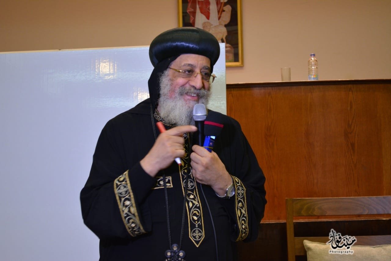 البابا تواضروس يلقي محاضرة في مادة "العهد الجديد" لطلاب الإكليريكية بالبحيرة